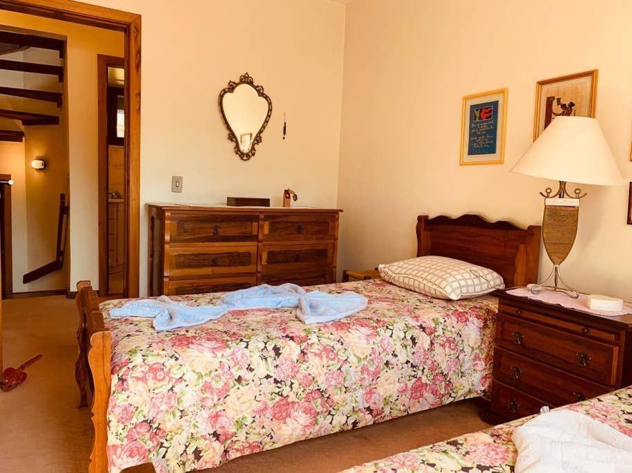434 Casa Geminada No Centro De Gramado 8 Pessoas Грамаду Экстерьер фото